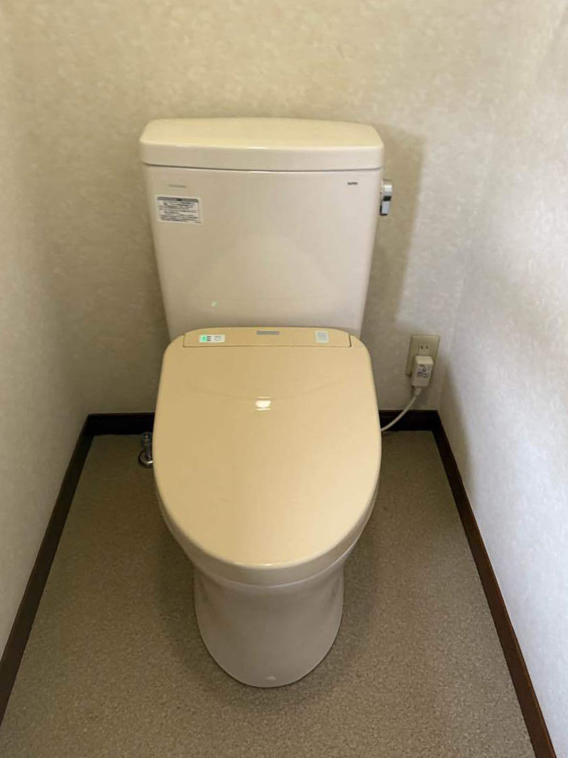 三田市］TOTO「ピュアレストQR(手洗なし)」の施工事例｜水廻り設備の取